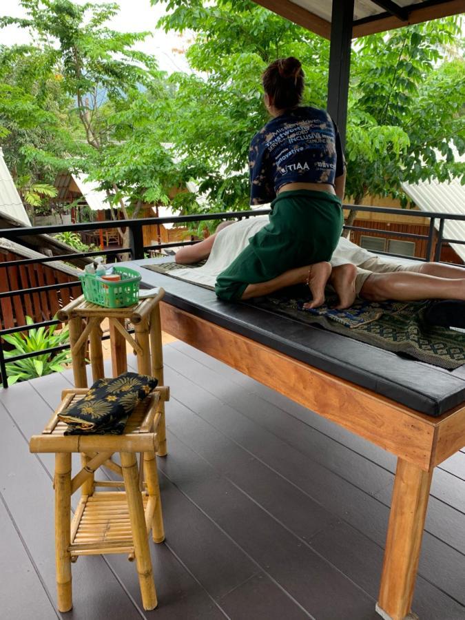 Montra Long Beach Bungalows Ko Lanta Exterior foto